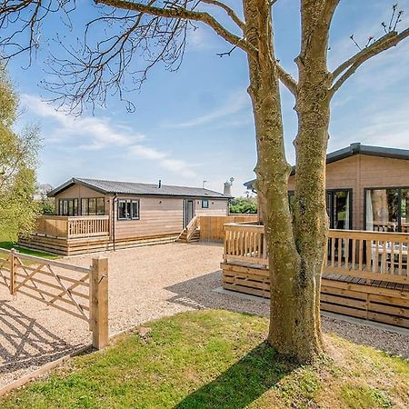 Hawthorn Glen Lodges Downham Market Exterior foto